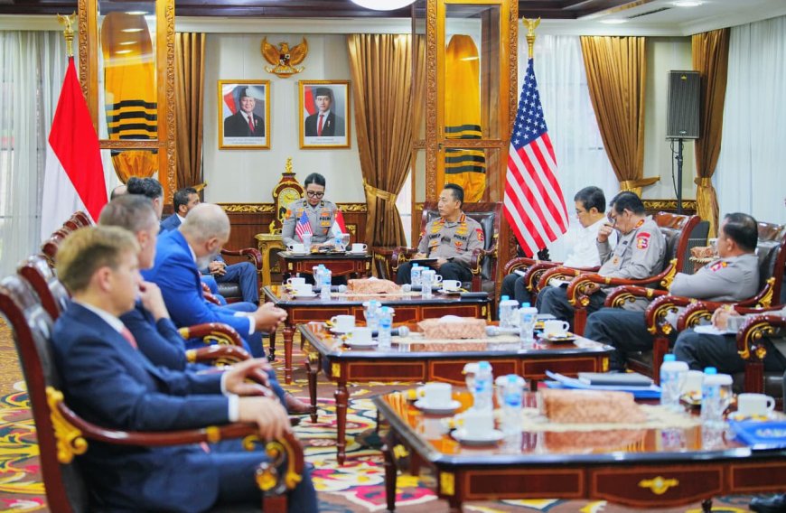 Kapolri Terima Kunjungan Direktur FBI untuk Perkuat Kolaborasi Strategis